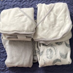 4 White and Gray Baby Bath Towels